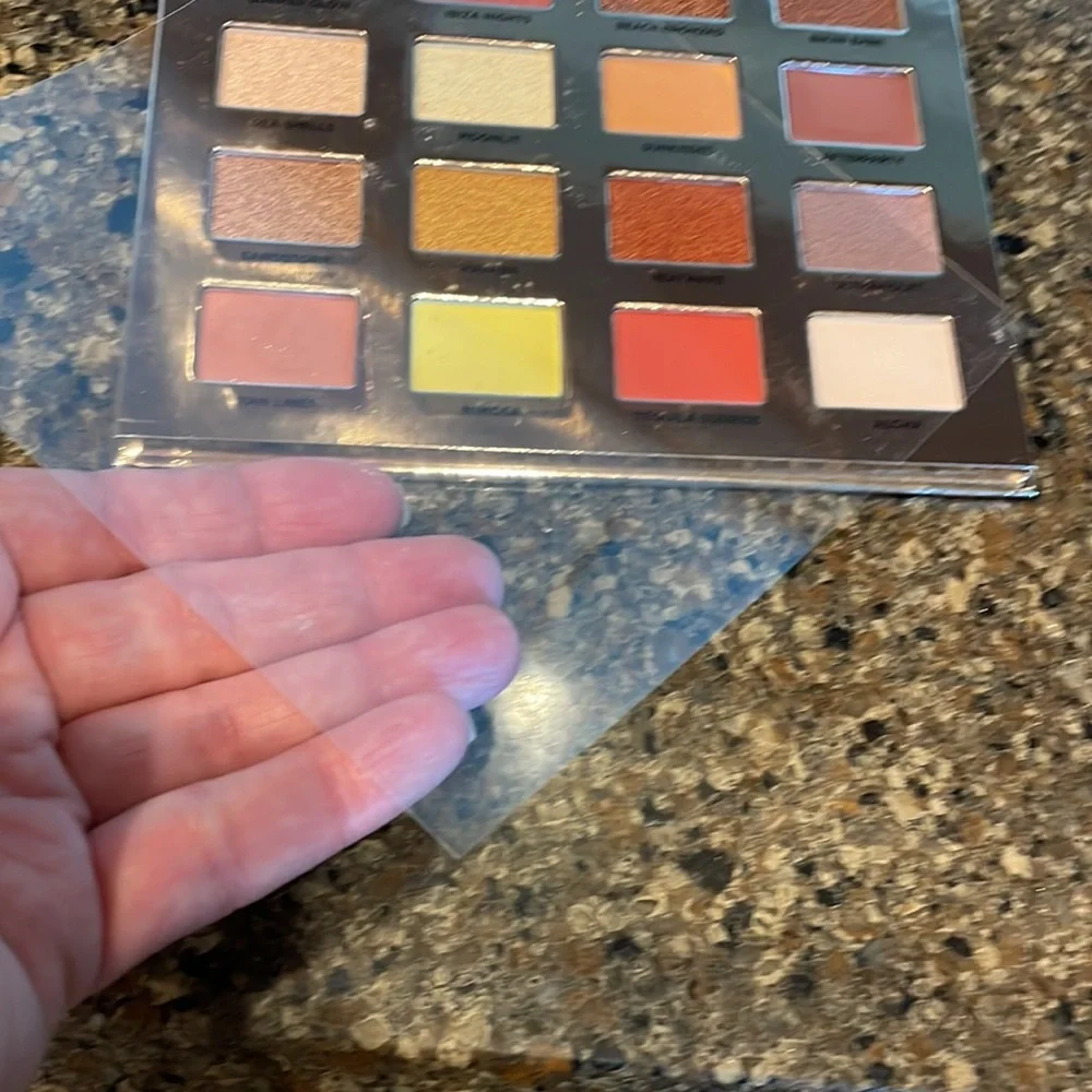 ICONIC LONDON Sunset To Sunrise Eyeshadow Palette NWT